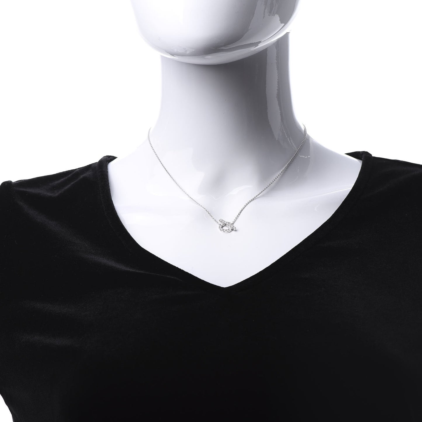 18K White Gold Diamond Finesse Pendant Necklace