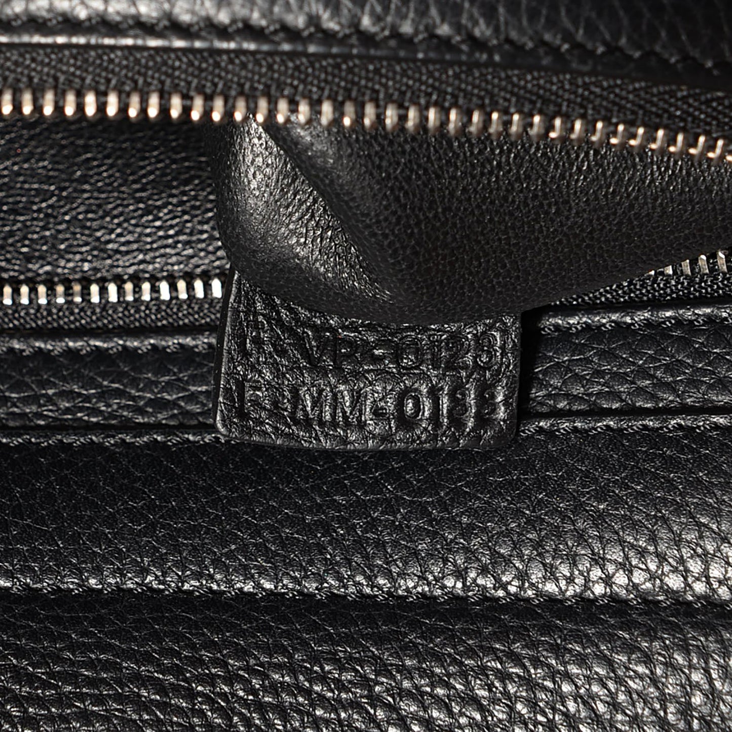 Drummed Calfskin Suede Medium Trapeze Black