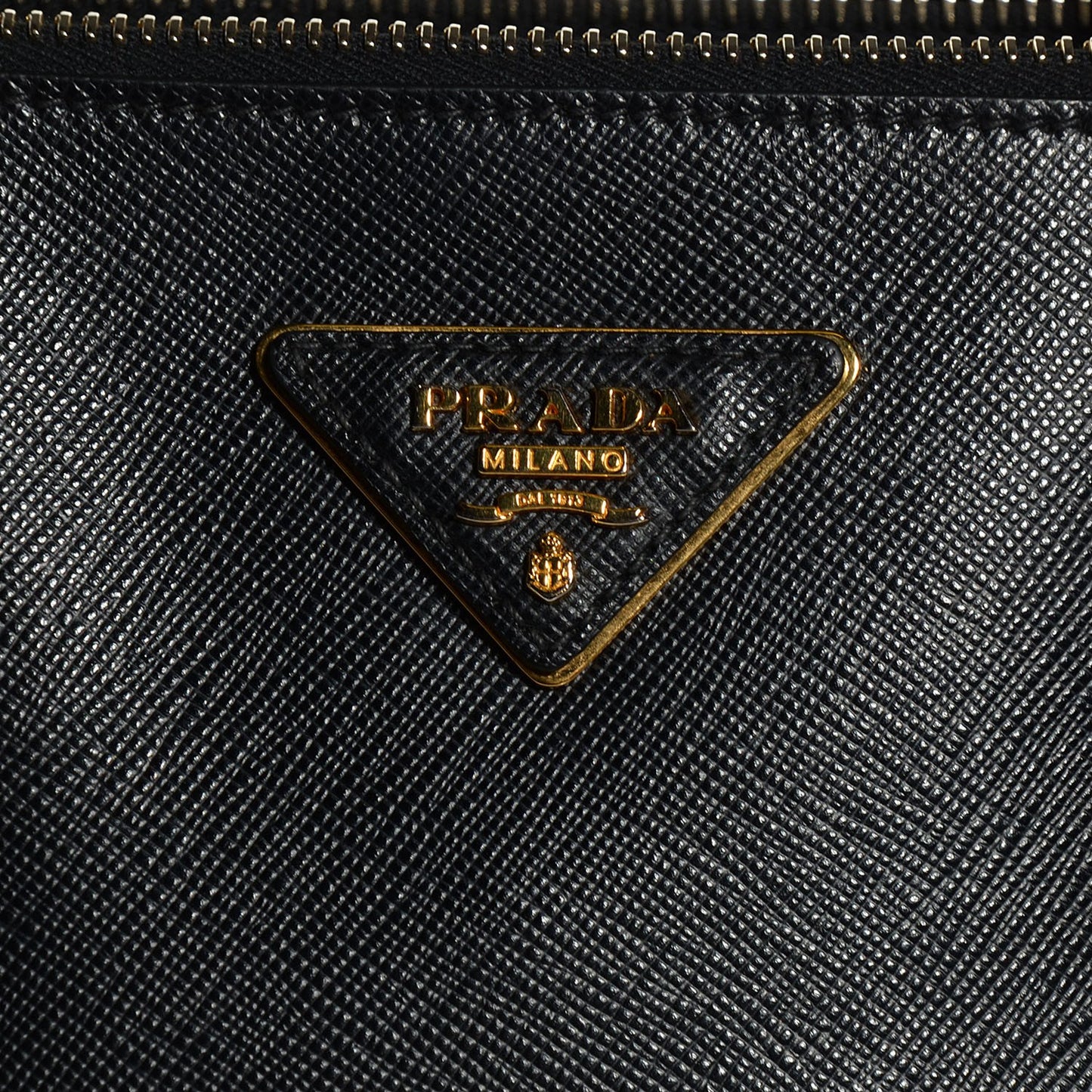Saffiano Lux Medium Double Zip Tote Nero Black