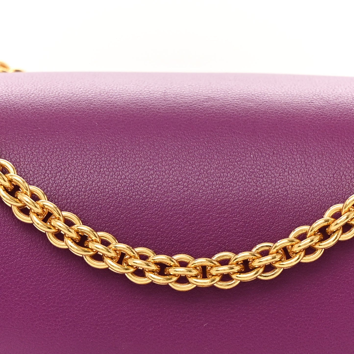 Nappa One Stud Chain Clutch Prune