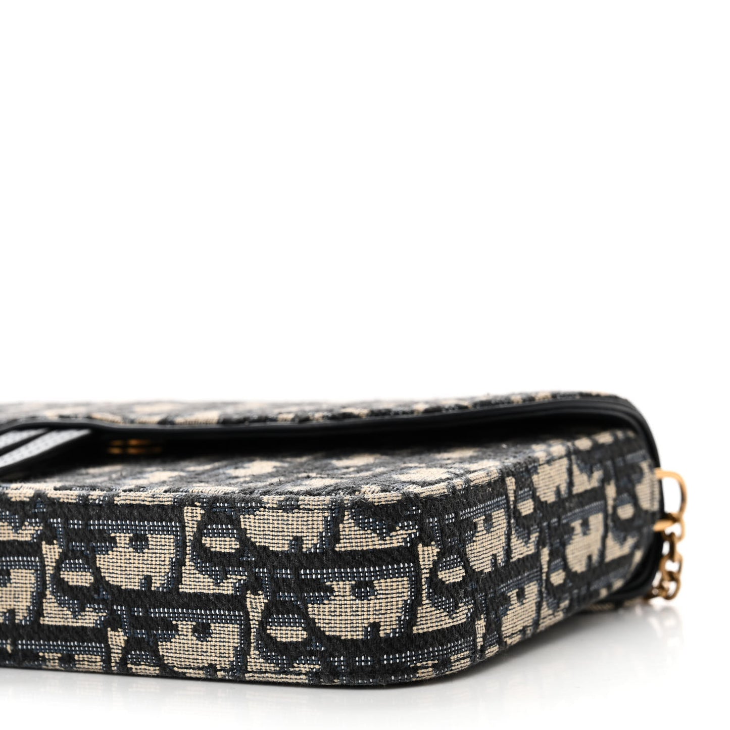 Oblique Saddle Chain Pouch Blue