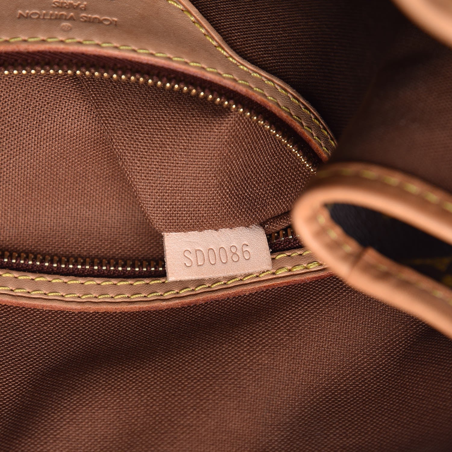 Louis Vuitton Monogram Batignolles Vertical 7 of 14