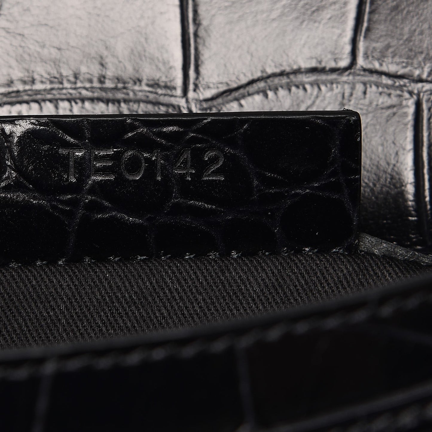 Calfskin Crocodile Embossed Medium Antigona Envelope Clutch Black