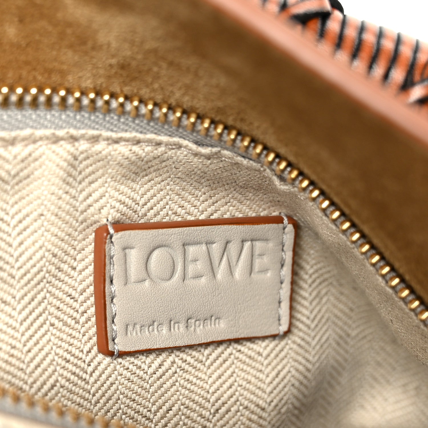Loewe Calfskin Small Puzzle Edge Bag Ghost Soft White 6 of 12