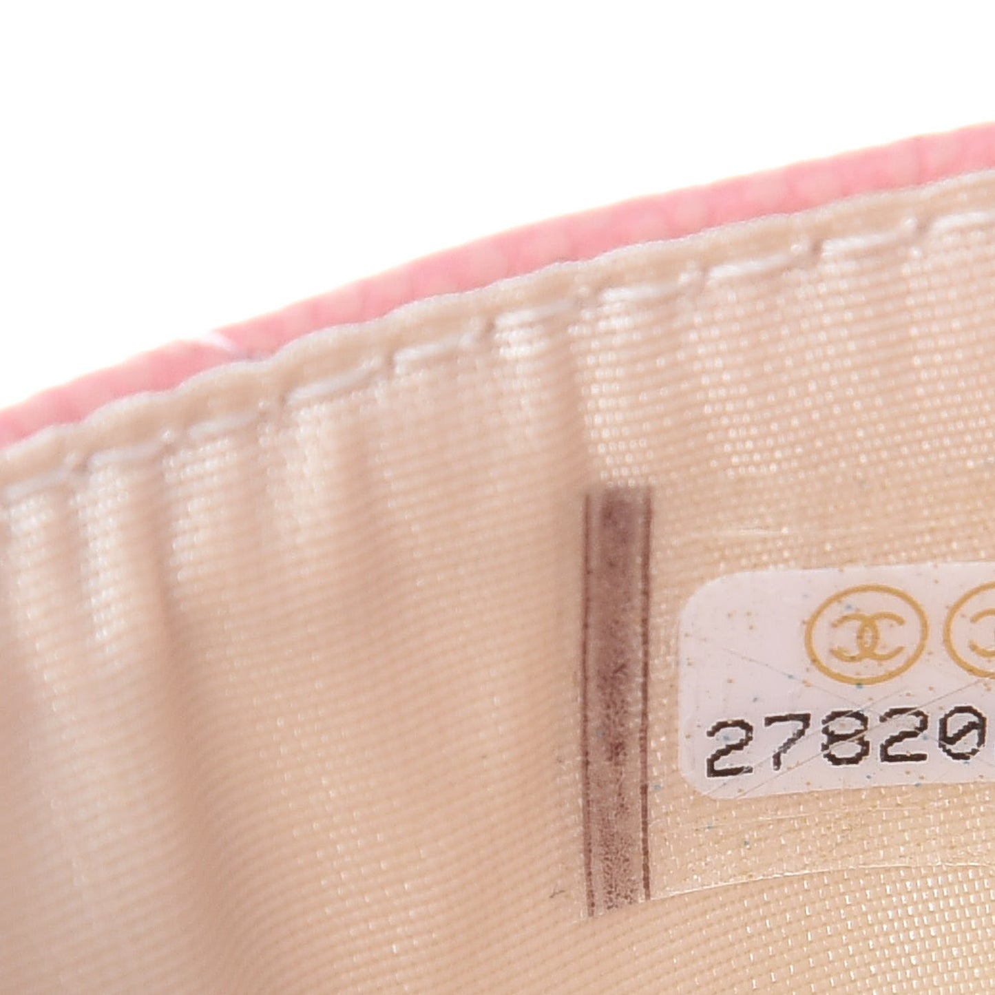 Caviar Chevron Quilted Card Holder Pink