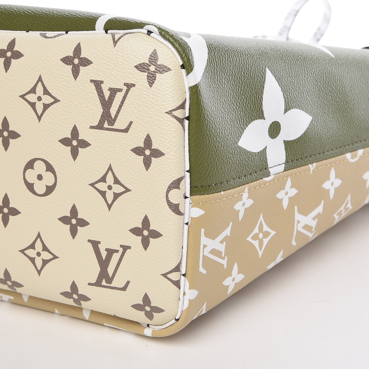 Louis Vuitton Monogram Giant Neverfull MM Kaki 12 of 13