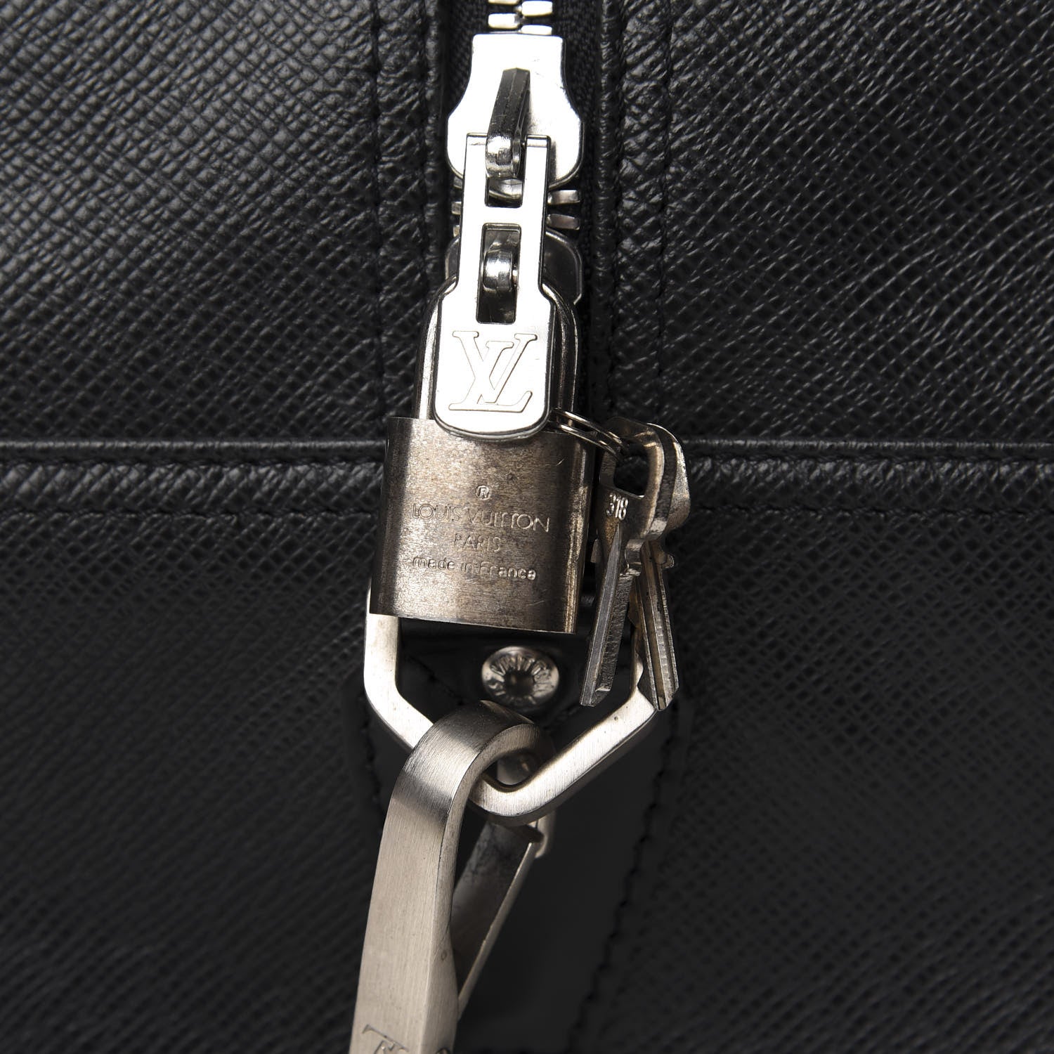 Louis Vuitton Taiga Kendall GM Ardoise 12 of 12