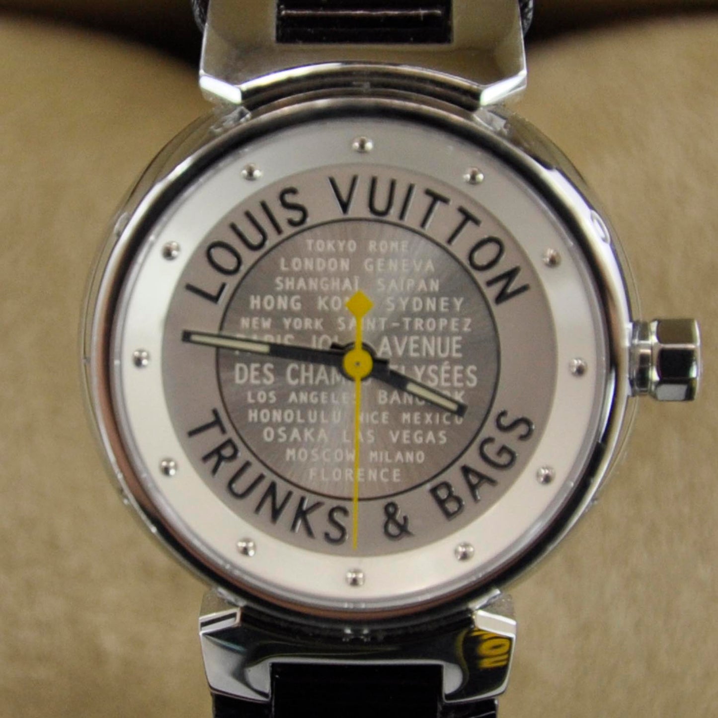 Stainless Steel Vernis 28mm Tambour Trunks and Bags Quartz Watch