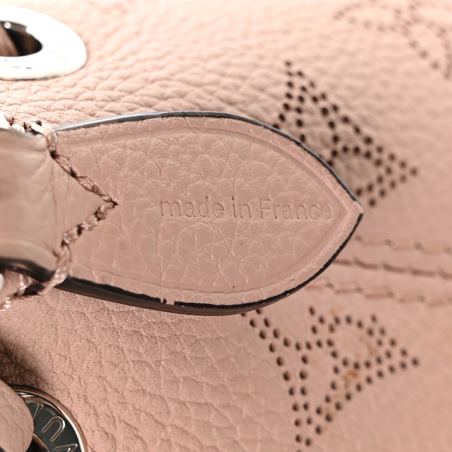 Louis Vuitton Mahina Bella Magnolia 7 of 11