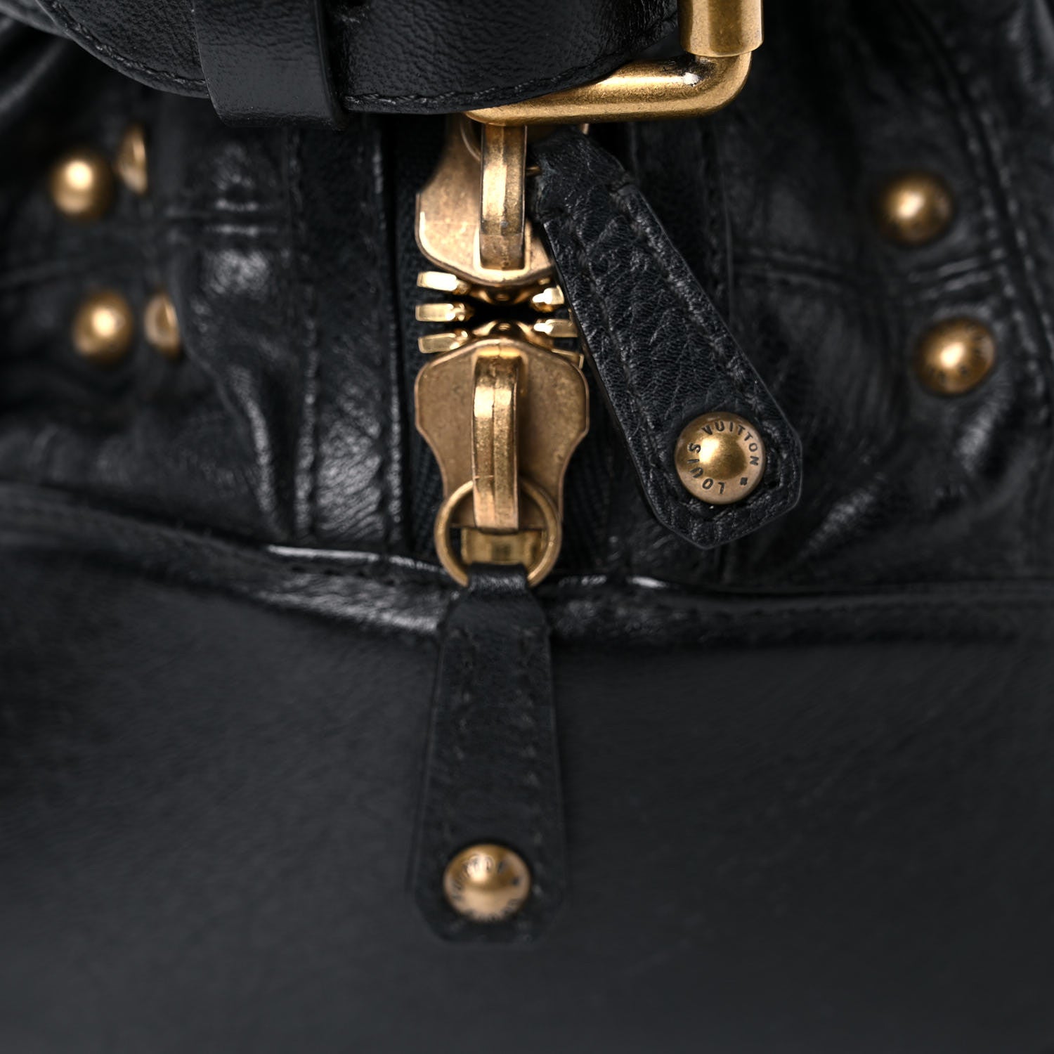 Louis Vuitton Lambskin Riveting Black 19 of 20