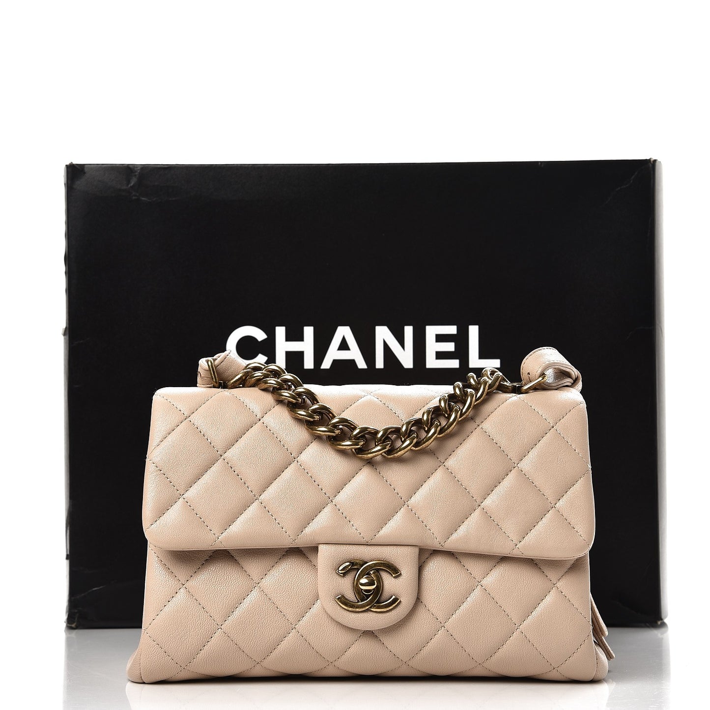 Shiny Sheepskin Quilted Small Trapezio Flap Beige