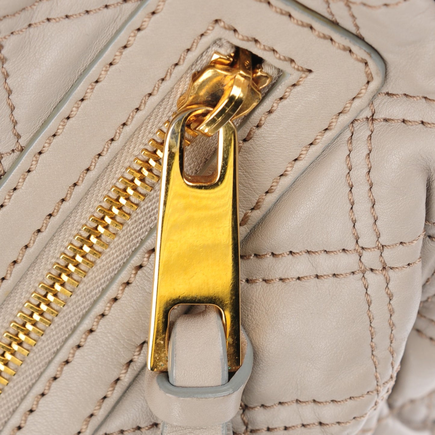 Calfskin Quilted Stam Light Grey