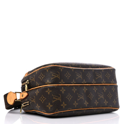 Louis Vuitton Monogram Reporter PM 4 of 15