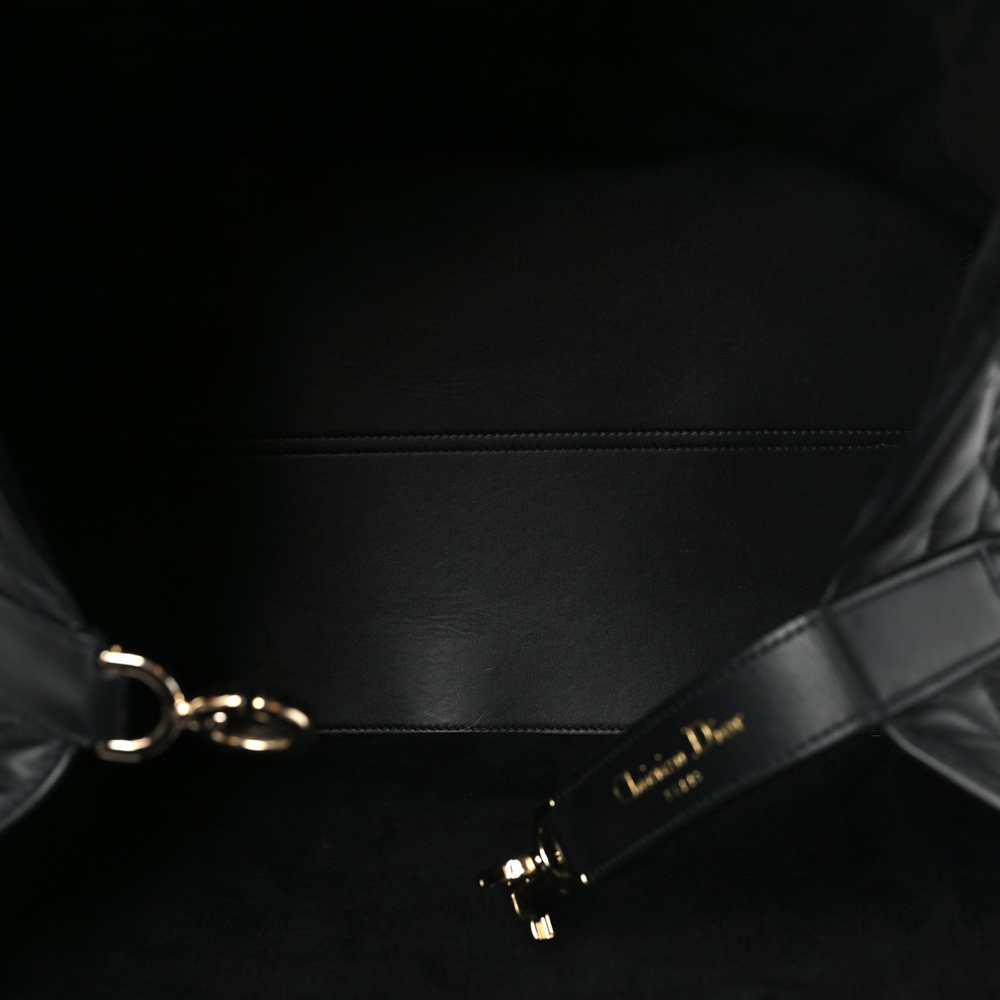 Calfskin Macrocannage Large Toujours Black