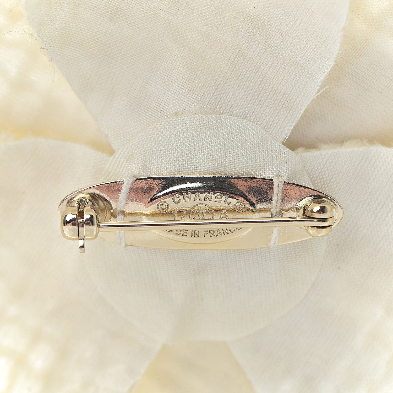 Chanel Metallic Tweed CC Camellia Brooch Gold Ivory 3 of 4