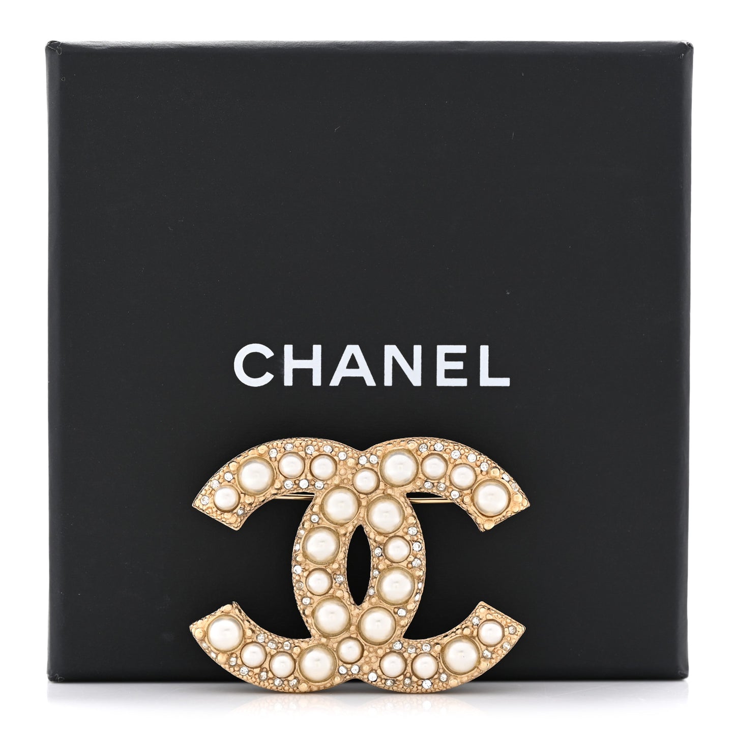 Pearl CC Brooch Gold