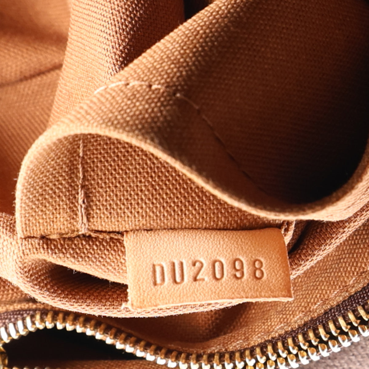 Louis Vuitton Monogram Cabas Beaubourg 7 of 10