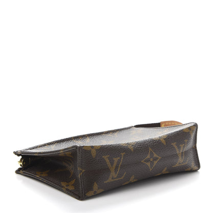 Louis Vuitton Monogram Toiletry Pouch 15 4 of 11