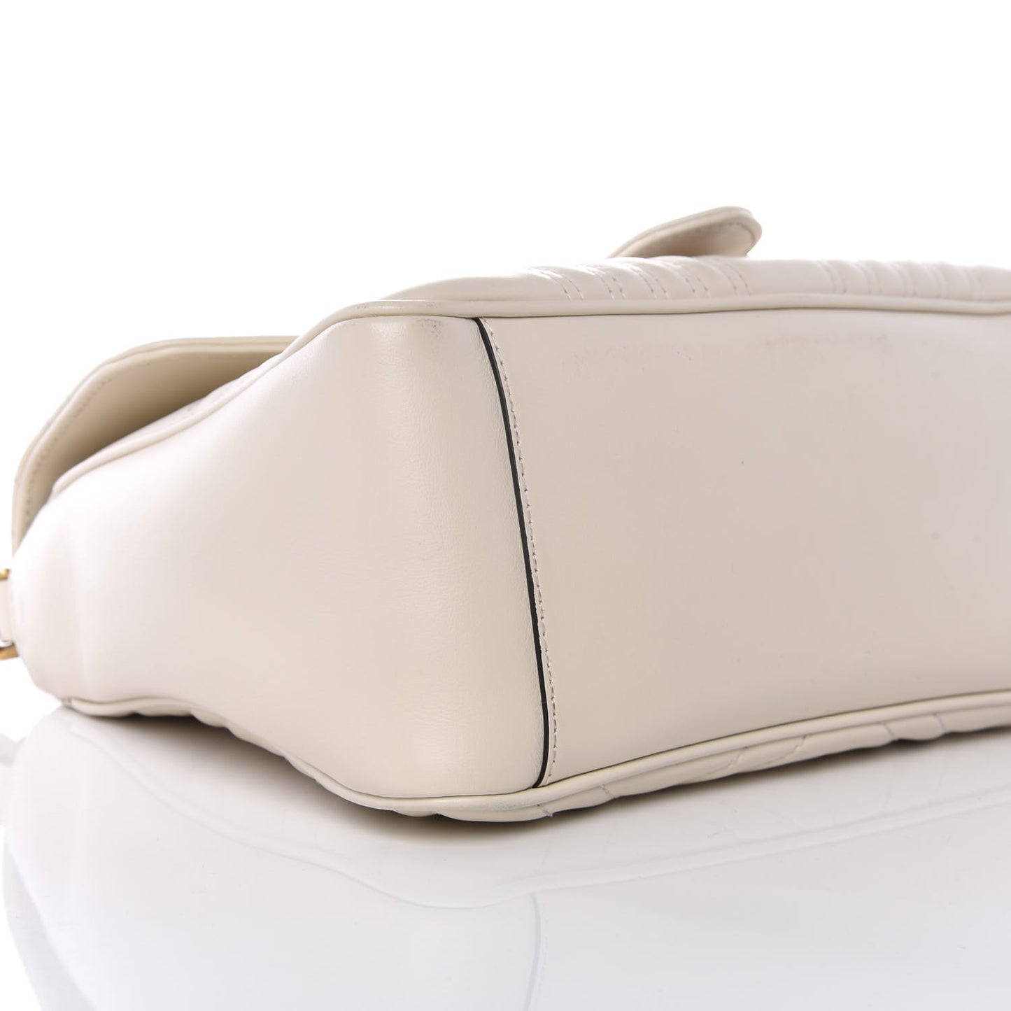 Calfskin Matelasse Small GG Marmont Top Handle Shoulder Bag White