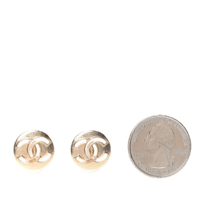 Chanel CC Clip On Earrings Gold 2 of 5