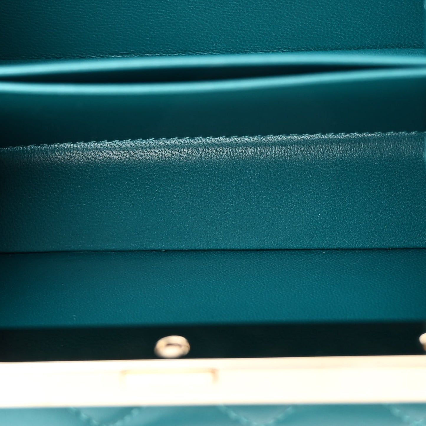 Lambskin Quilted Pearl CC Vanity Case Turquoise