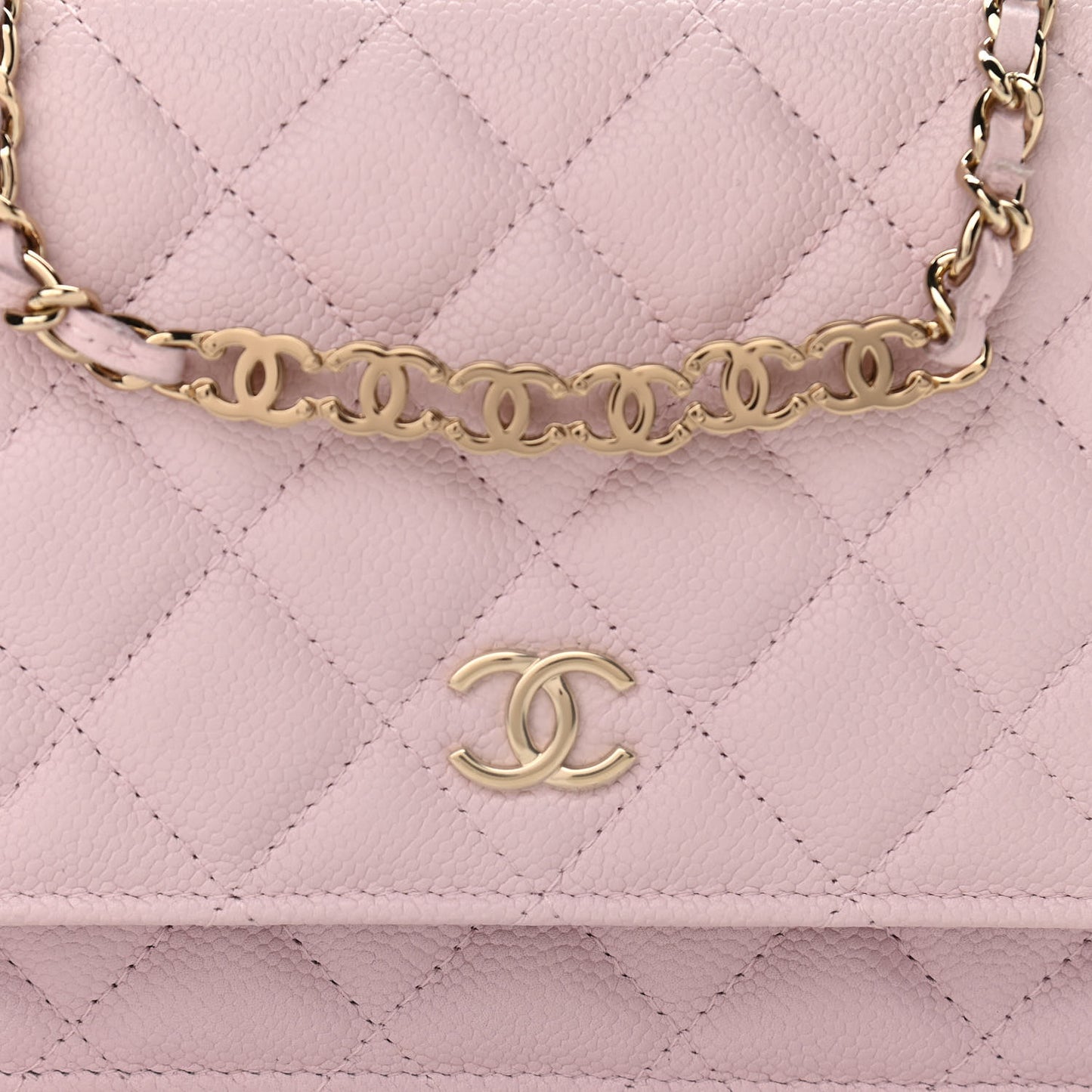Caviar Quilted Tiny CC Wallet On Chain WOC Light Pink