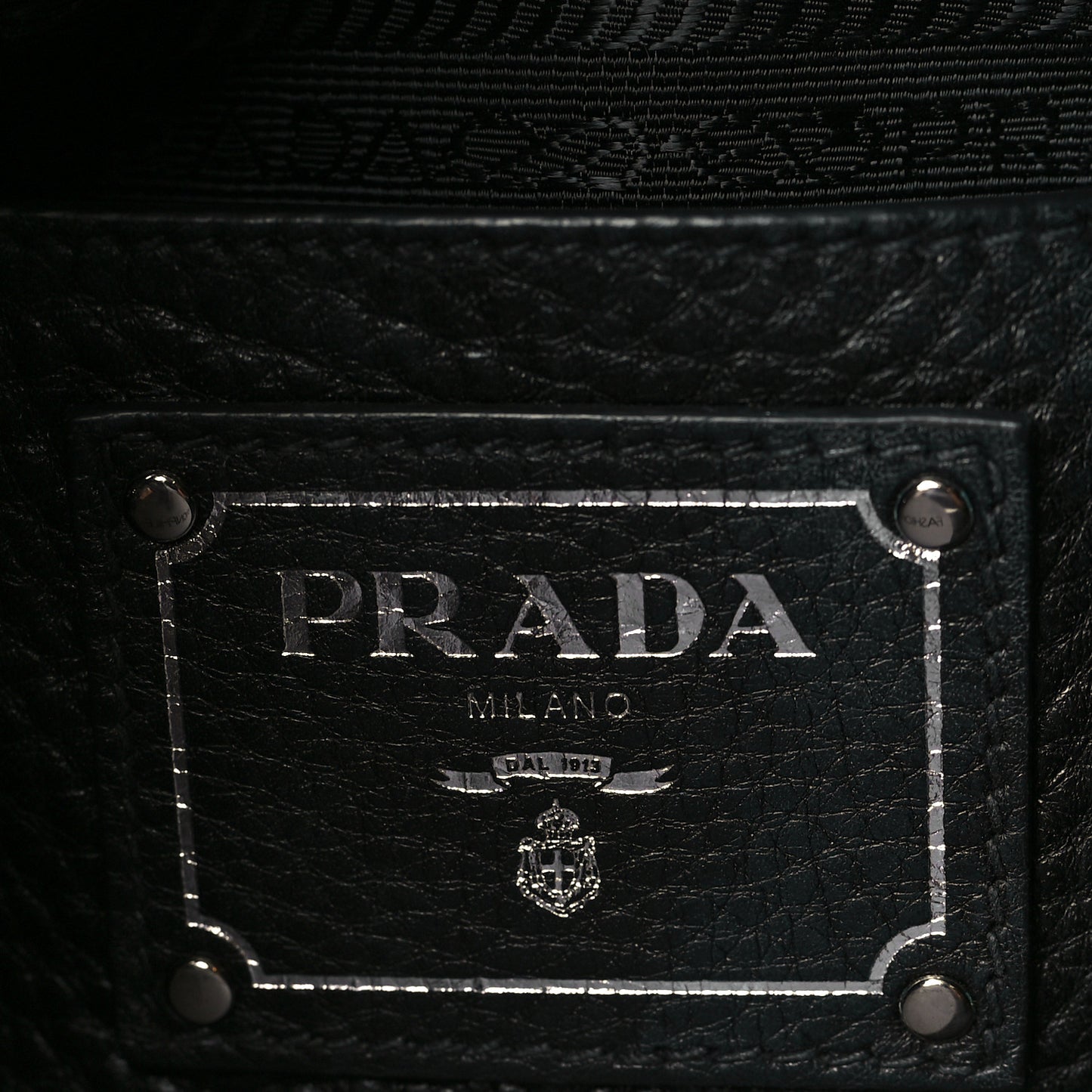 Vitello Daino Shopping Tote Black