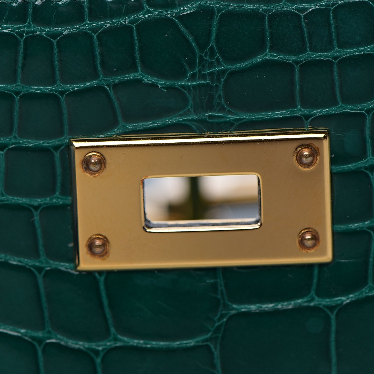 Shiny Alligator Kelly Longue Wallet Vert Emeraude