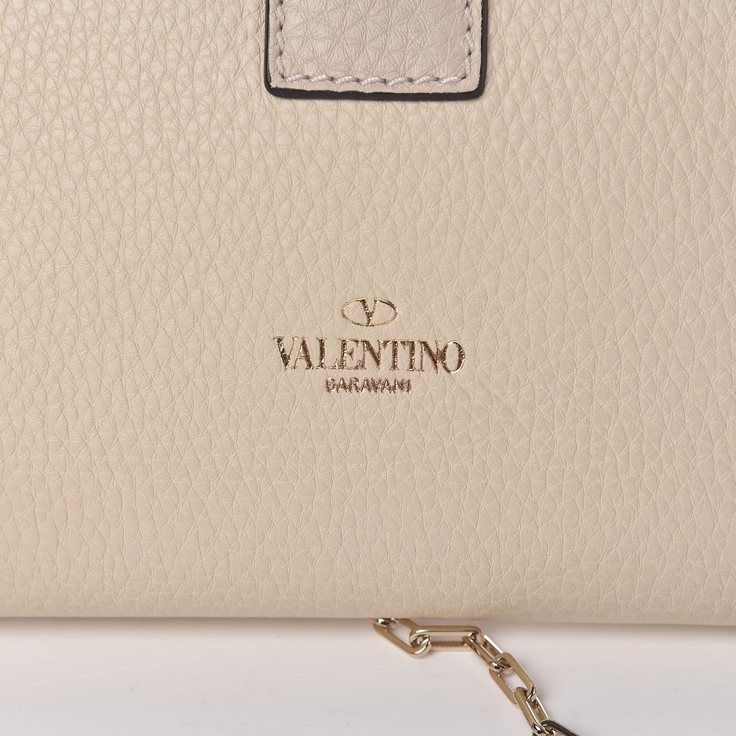 Pebbled Calfskin Rockstud Chain Clutch Light Ivory