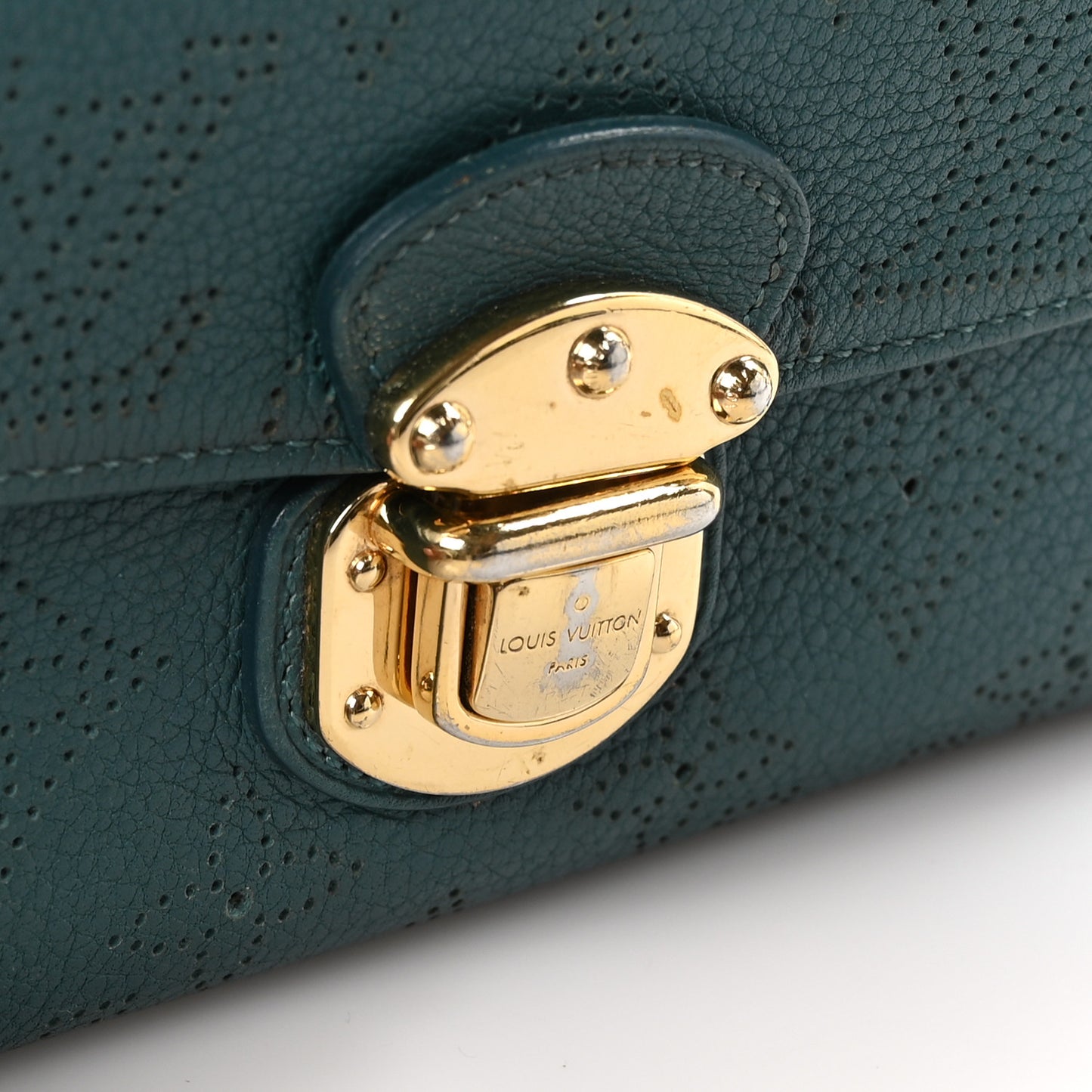 LOUIS VUITTON Mahina Amelia Wallet Lagon