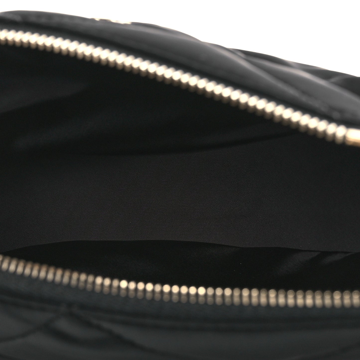 Velvet Effect Nylon Shiny Crumpled Calfskin Coco Neige Quilted Clutch With Chain Black