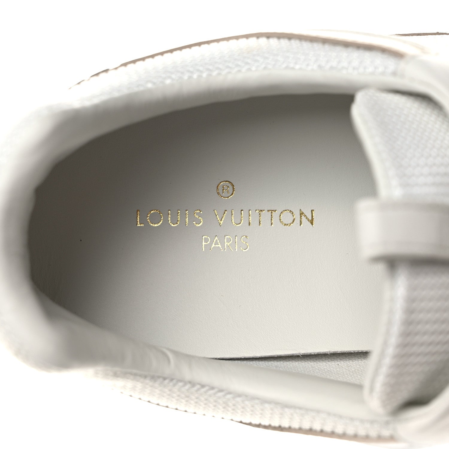 Louis Vuitton Calfskin Damier Azur Run Away Sneakers 39.5 White 7 of 8