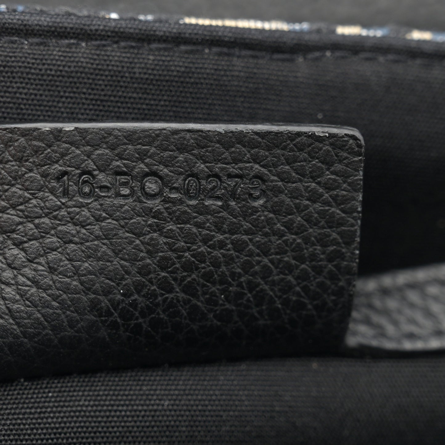 Grained Calfskin Oblique Saddle Messenger Black