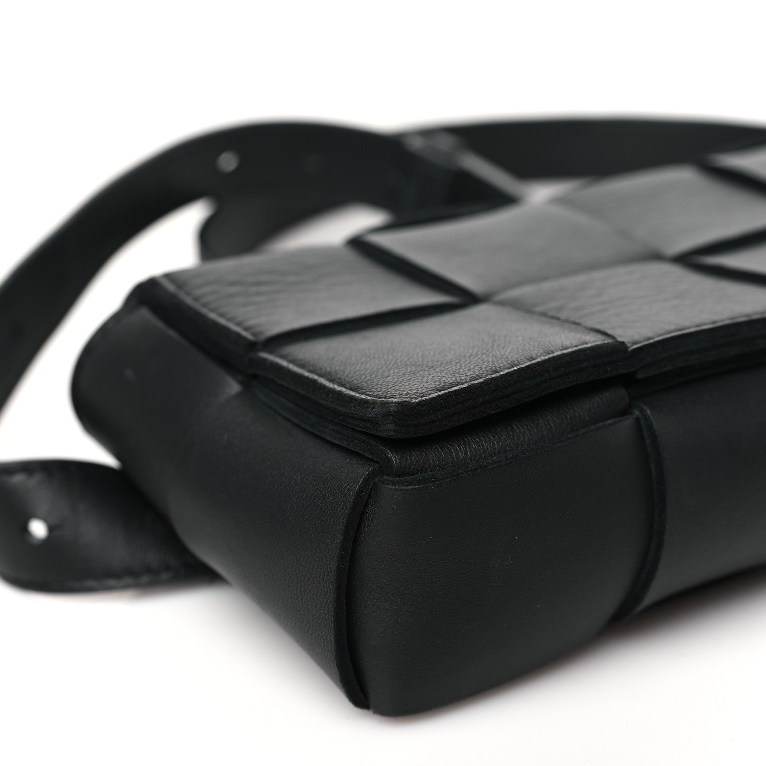 Bottega Veneta Nappa Maxi Intreccio The Belt Cassette Bag Black 9 of 12