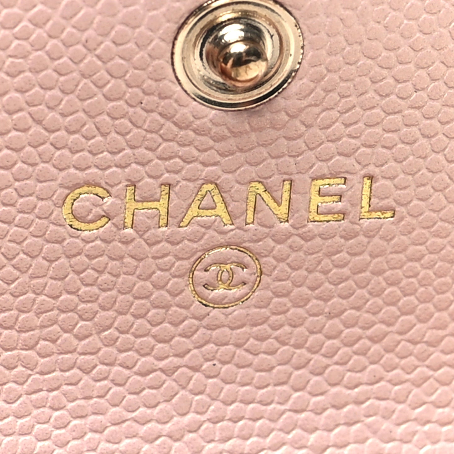 Iridescent Caviar Quilted Pearl On Top Coin Purse With Chain Light Pink