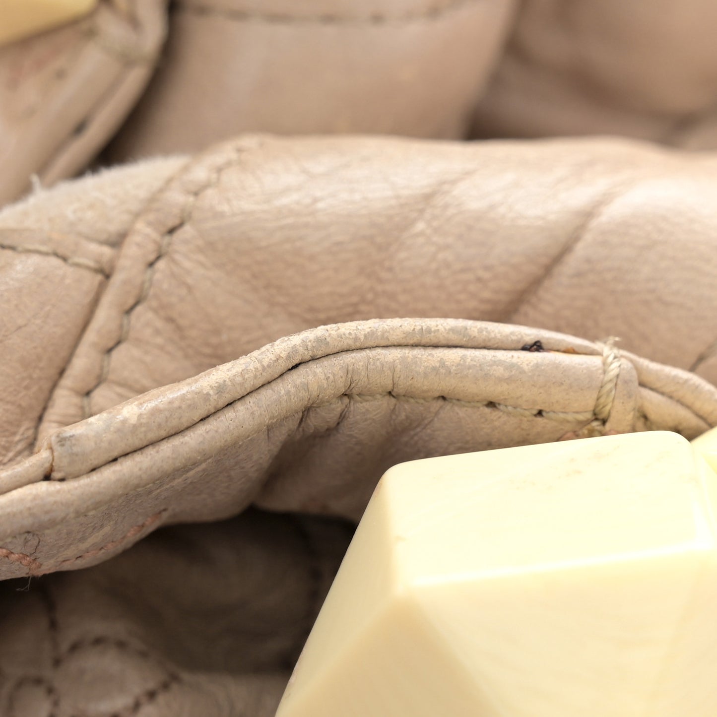 Lambskin Olympe Stratus GM Beige