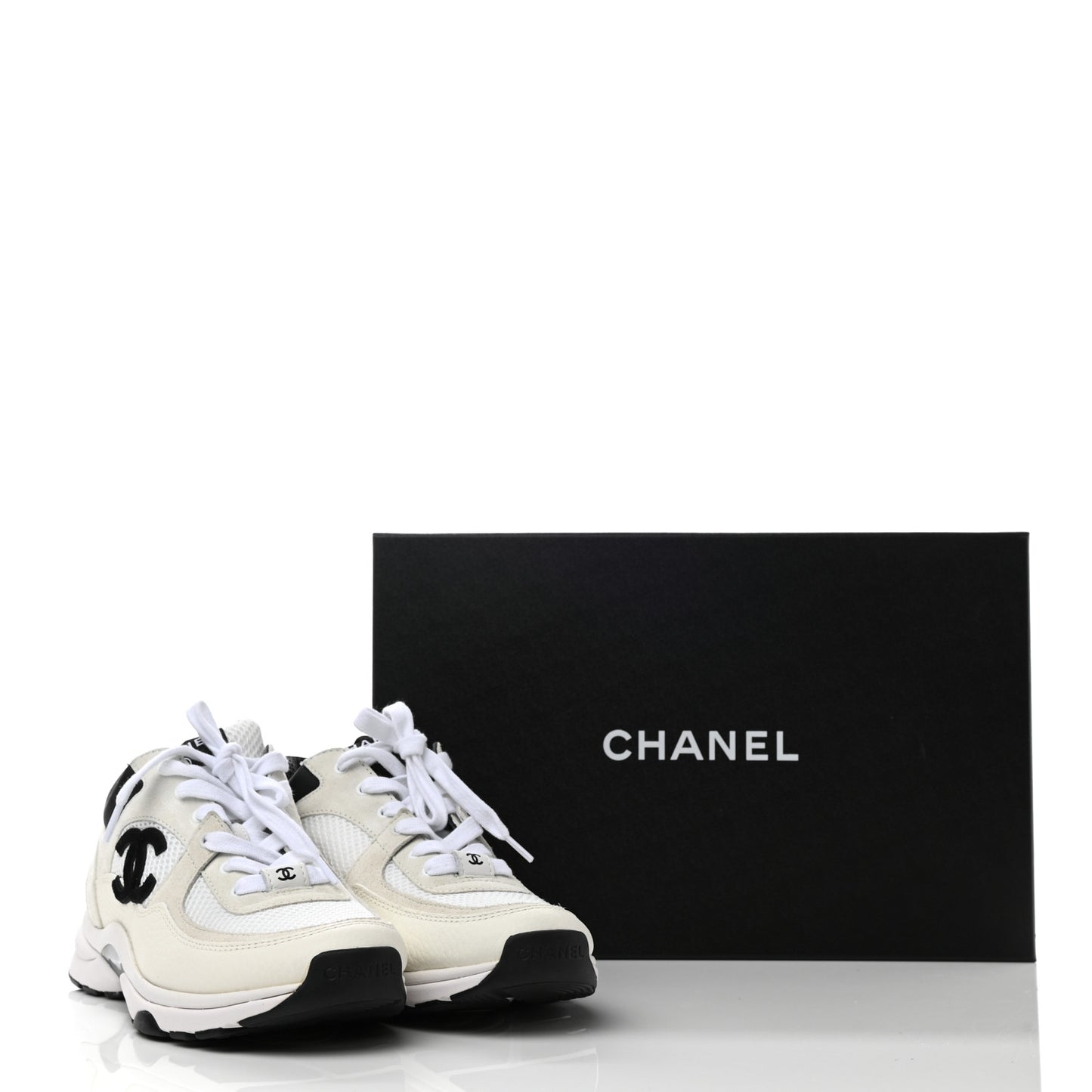 Mesh Suede Calfskin Grained Calfskin Womens CC Sneakers 37 White Black