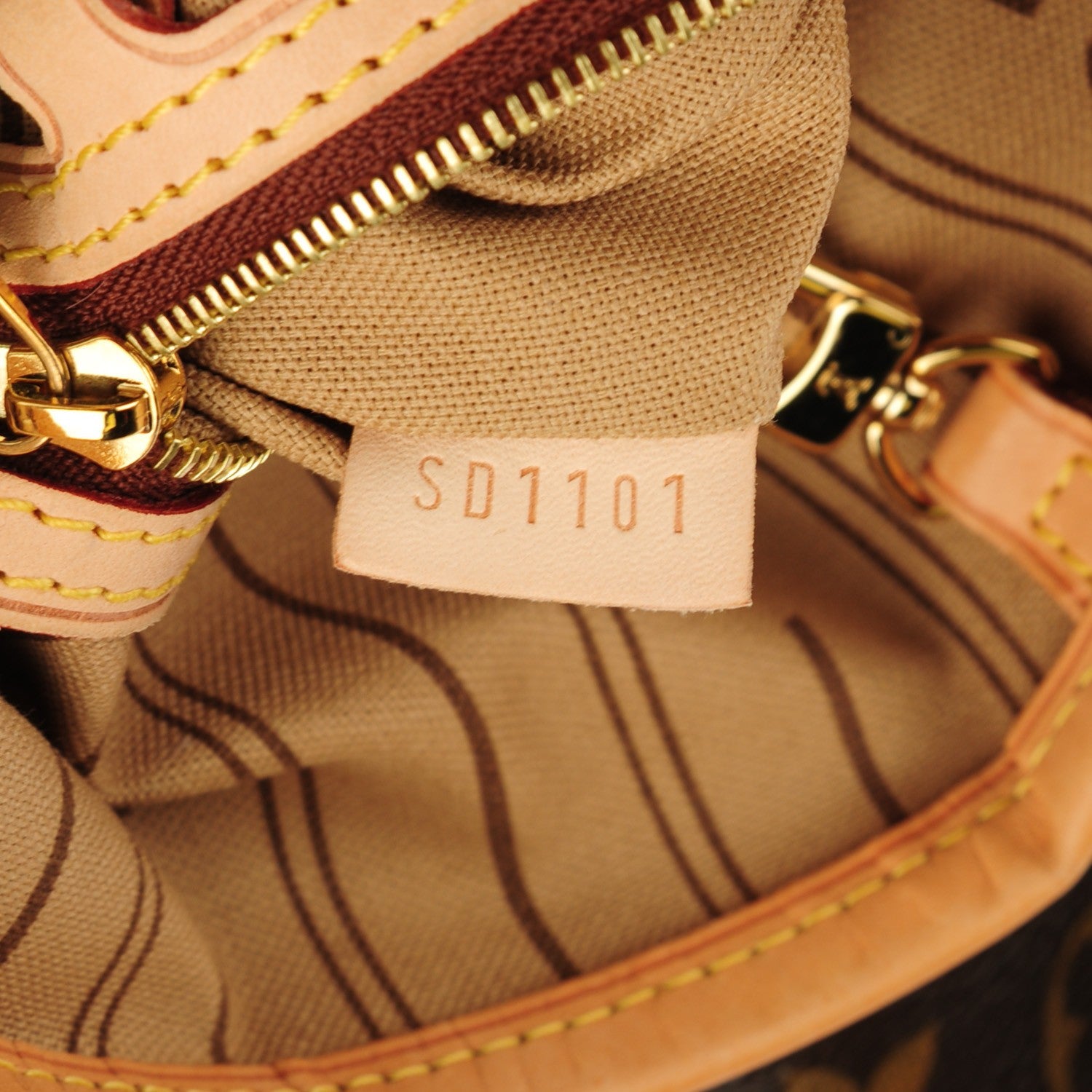 Louis Vuitton Monogram Delightful MM 6 of 8