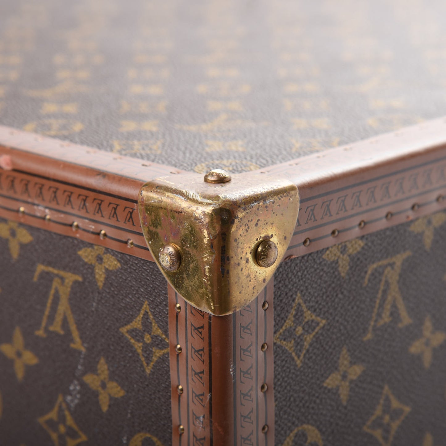 Monogram Bisten 70