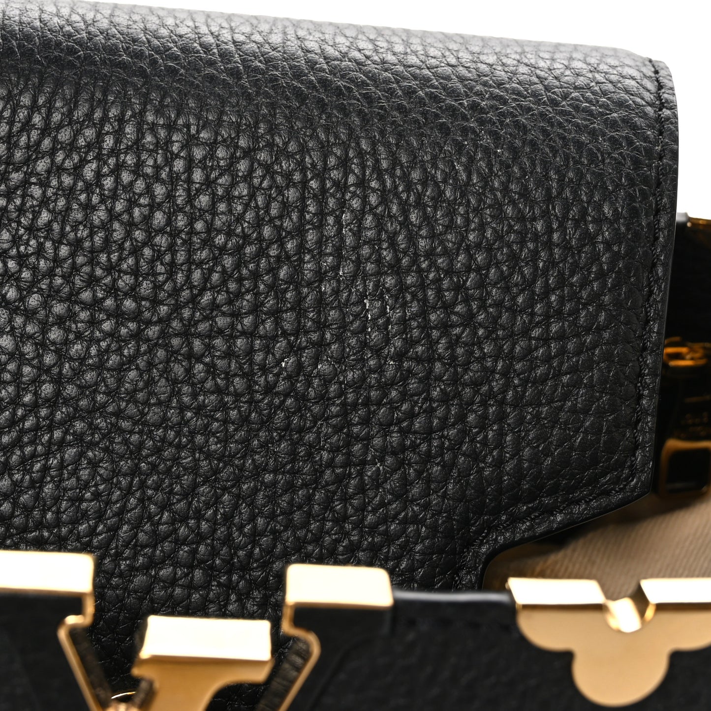 Taurillon Capucines PM  Black