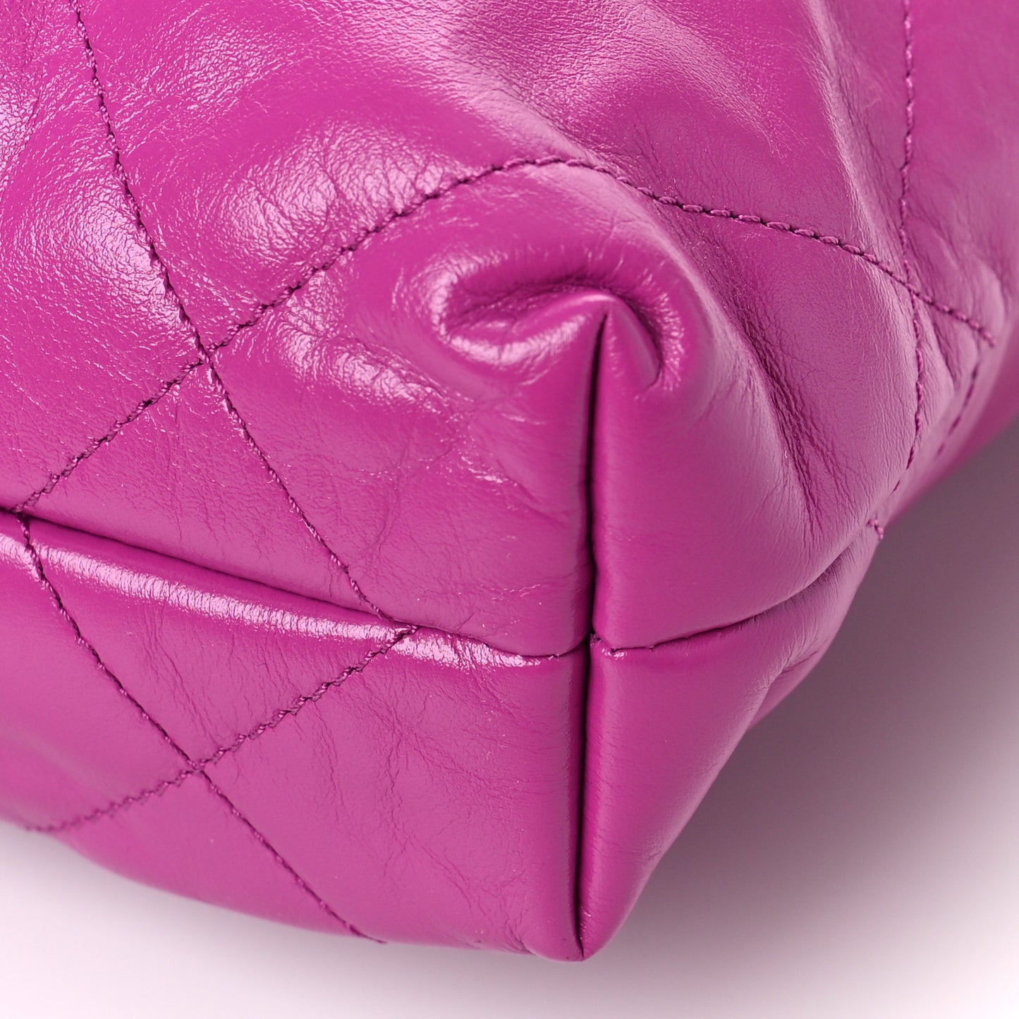 Shiny Calfskin Quilted Mini Chanel 22 Purple