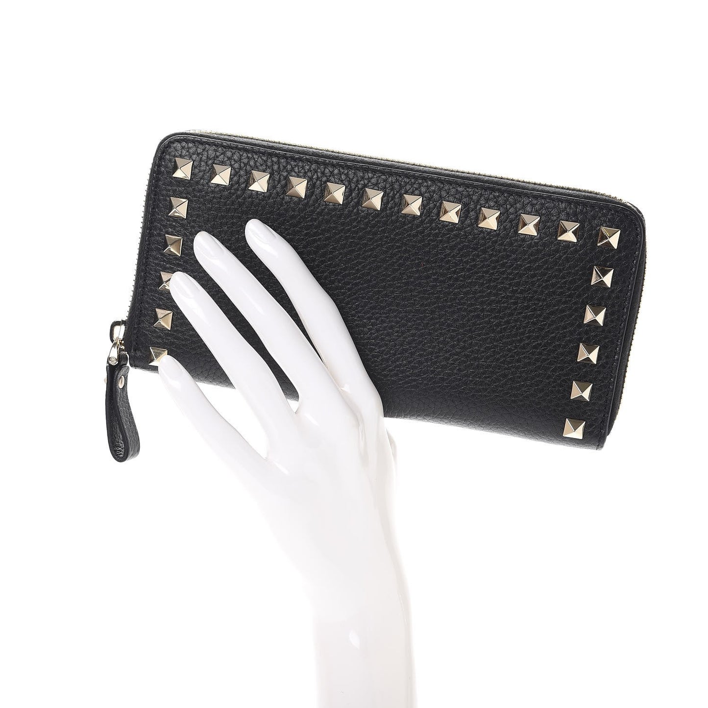 Pebbled Calfskin Rockstud Zip Around Wallet Black