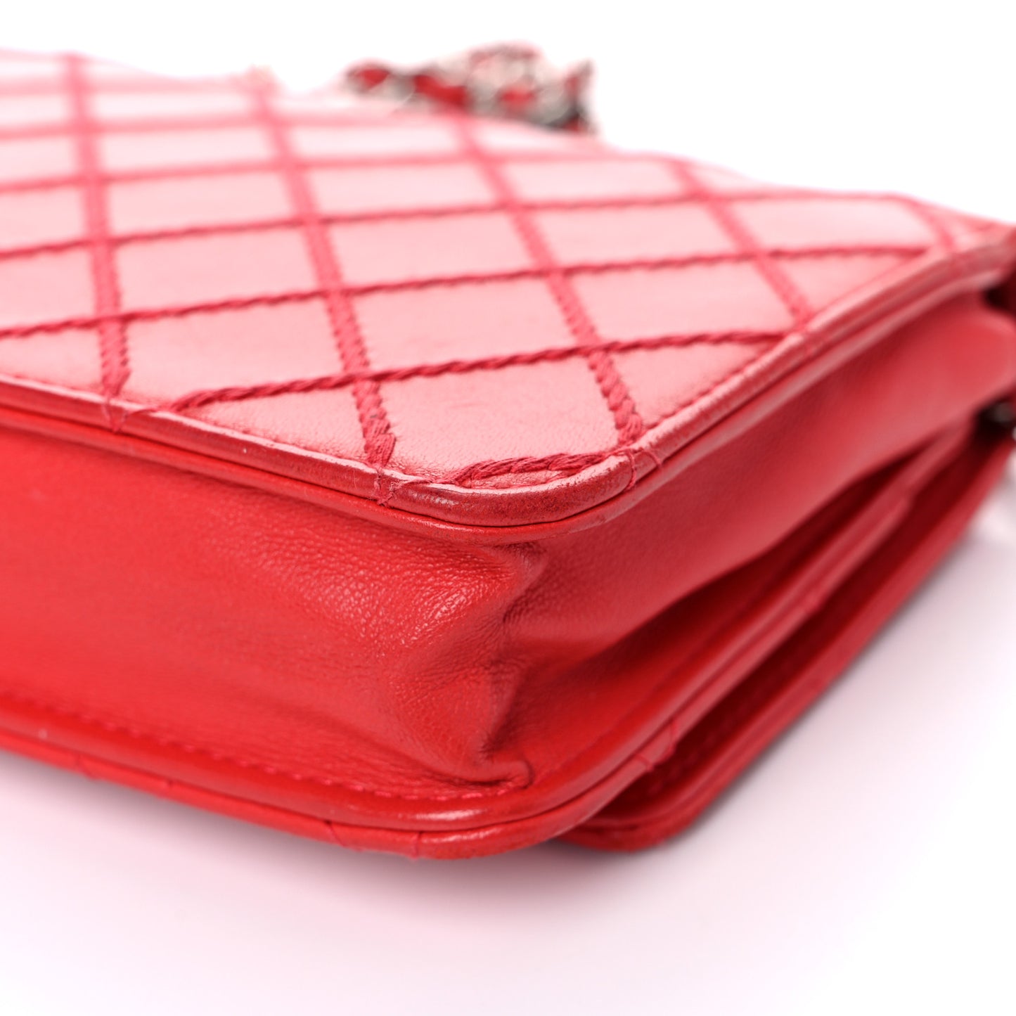 Calfskin Diamond Stitch Wallet On Chain WOC Red