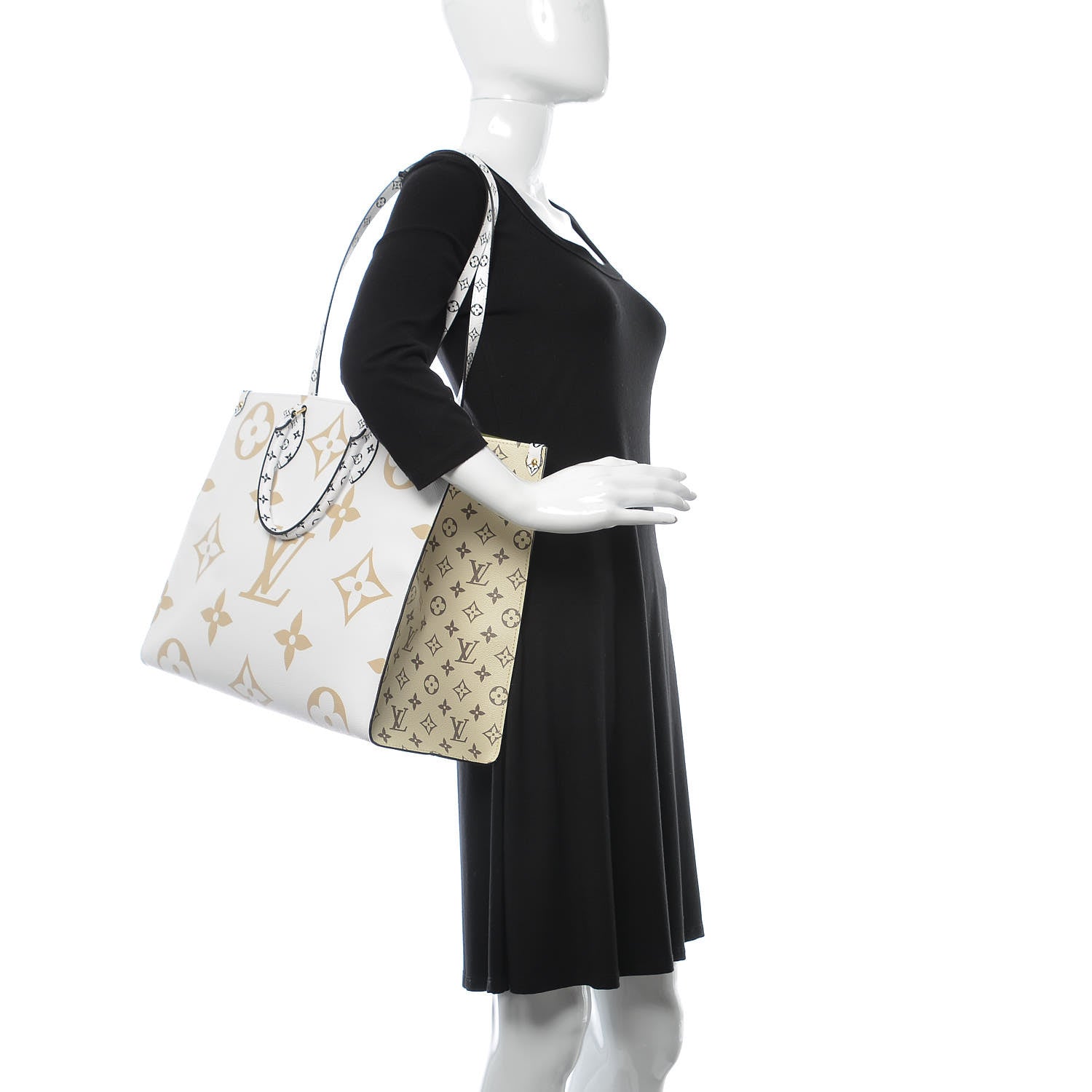 Louis Vuitton Monogram Giant Onthego GM Kaki Beige 2 of 13