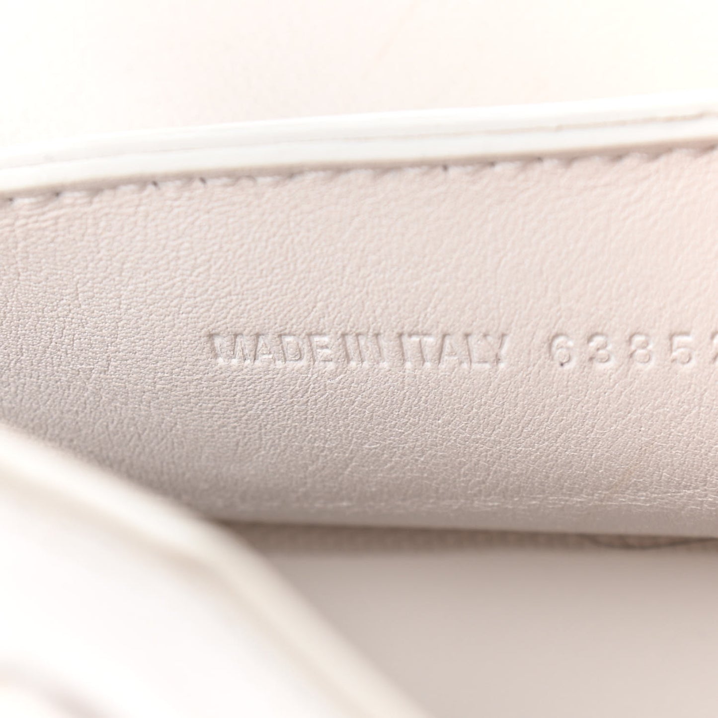 Cake Calfskin Tonal Hardware Mini Neo Classic City White