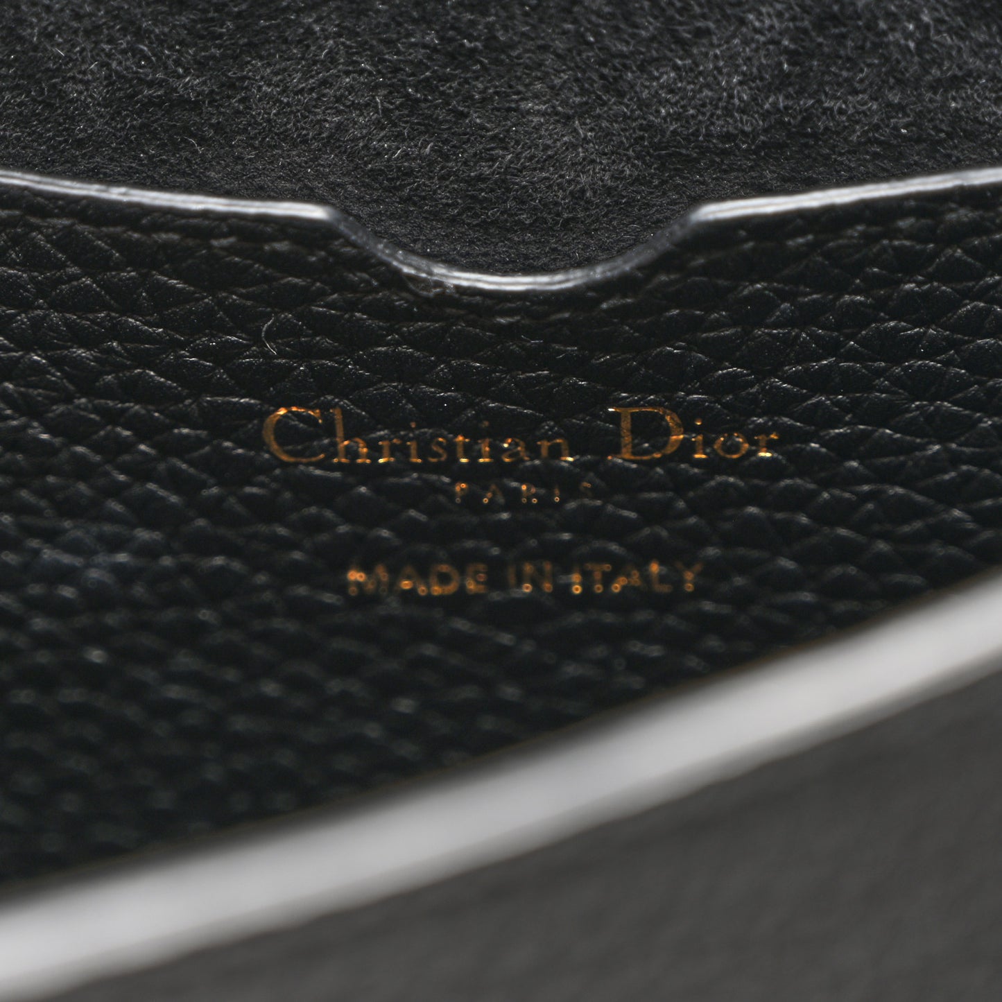 Grained Calfskin Medium Bobby Flap Black