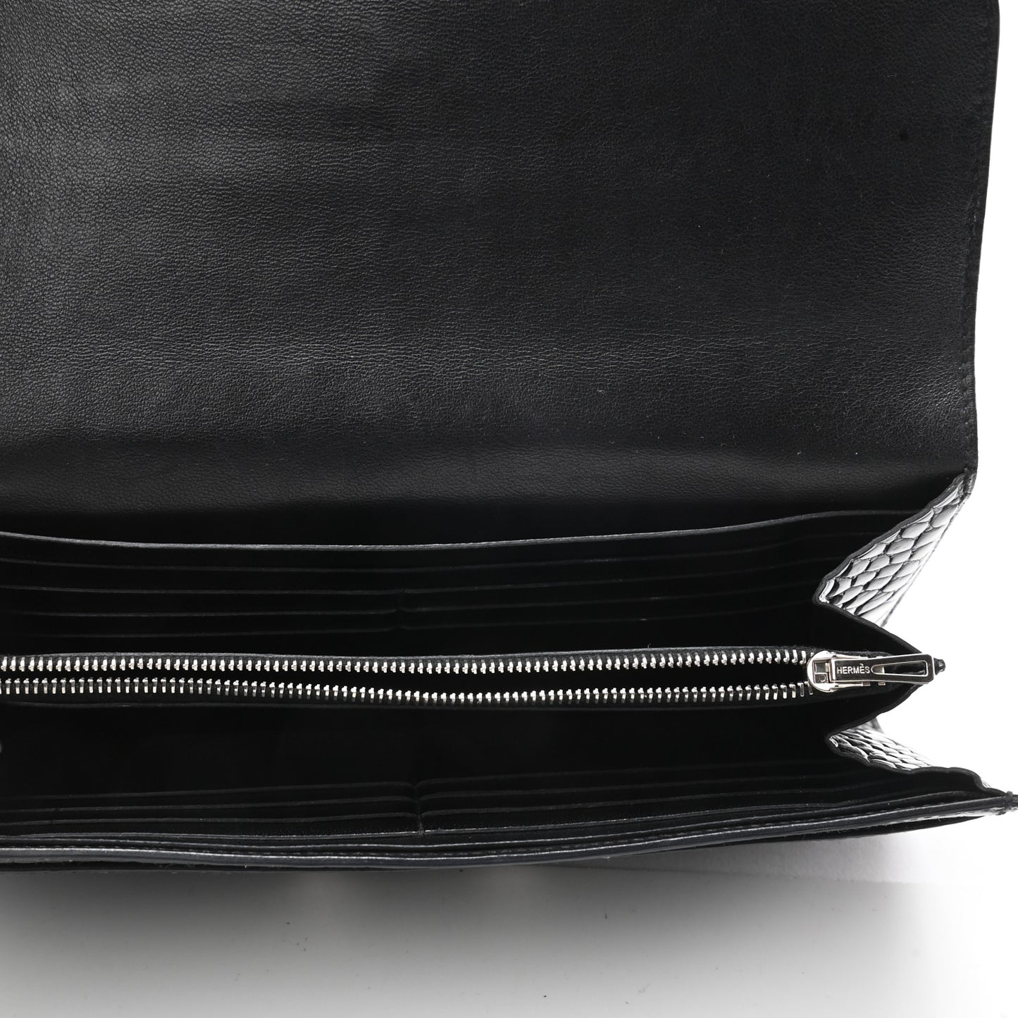 Shiny Alligator Constance Long Wallet Black
