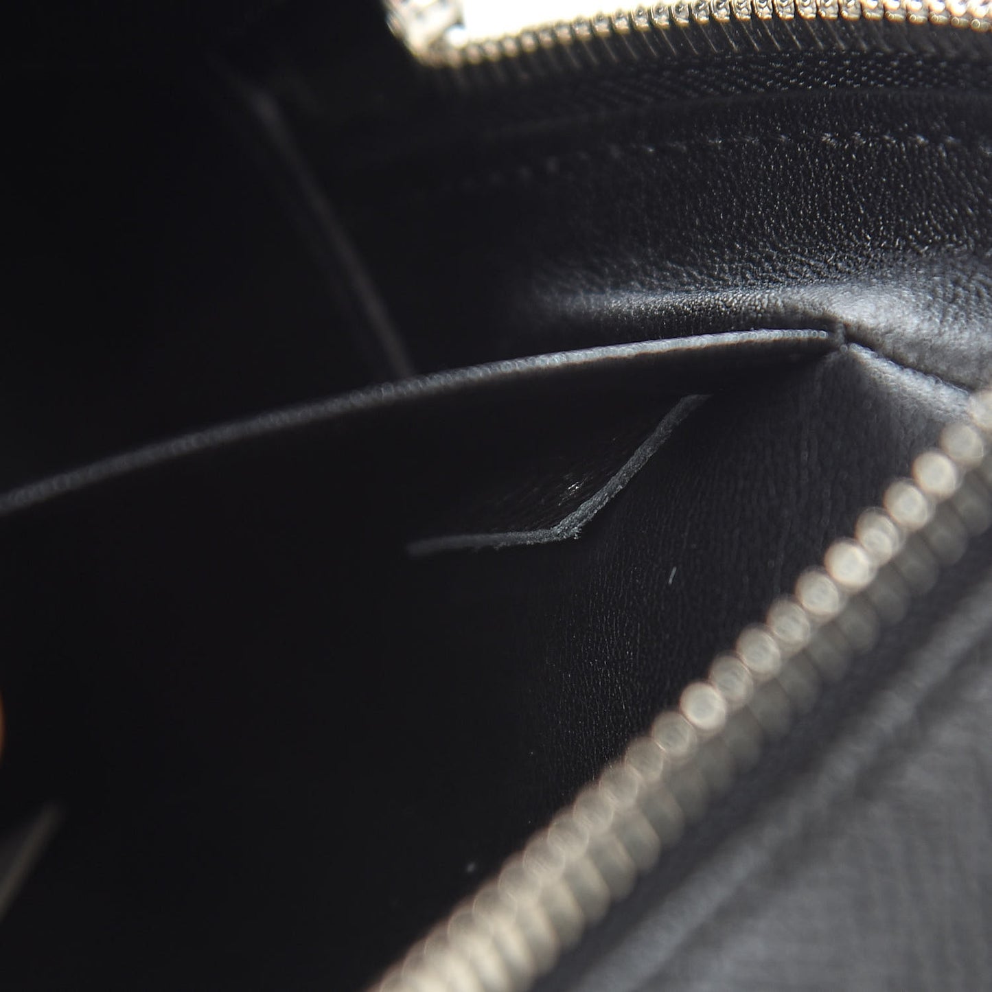 Taiga Toiletry Pouch GM Black