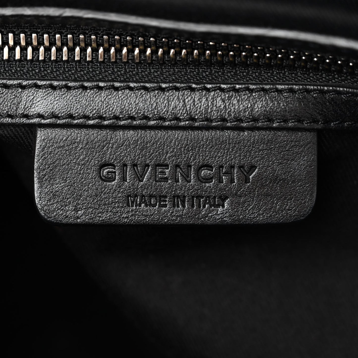 Calfskin Crocodile Embossed Large Antigona Black