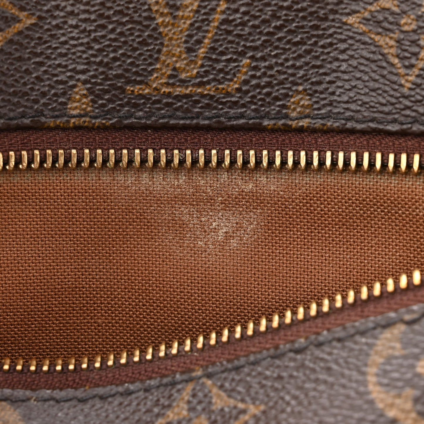 Monogram Pochette Valmy